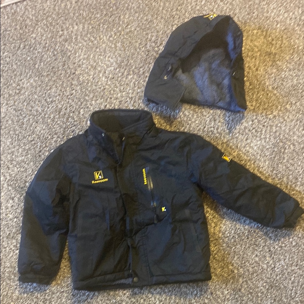 Black Puffer Jacket with Quilted Design and Full-Length Zipper